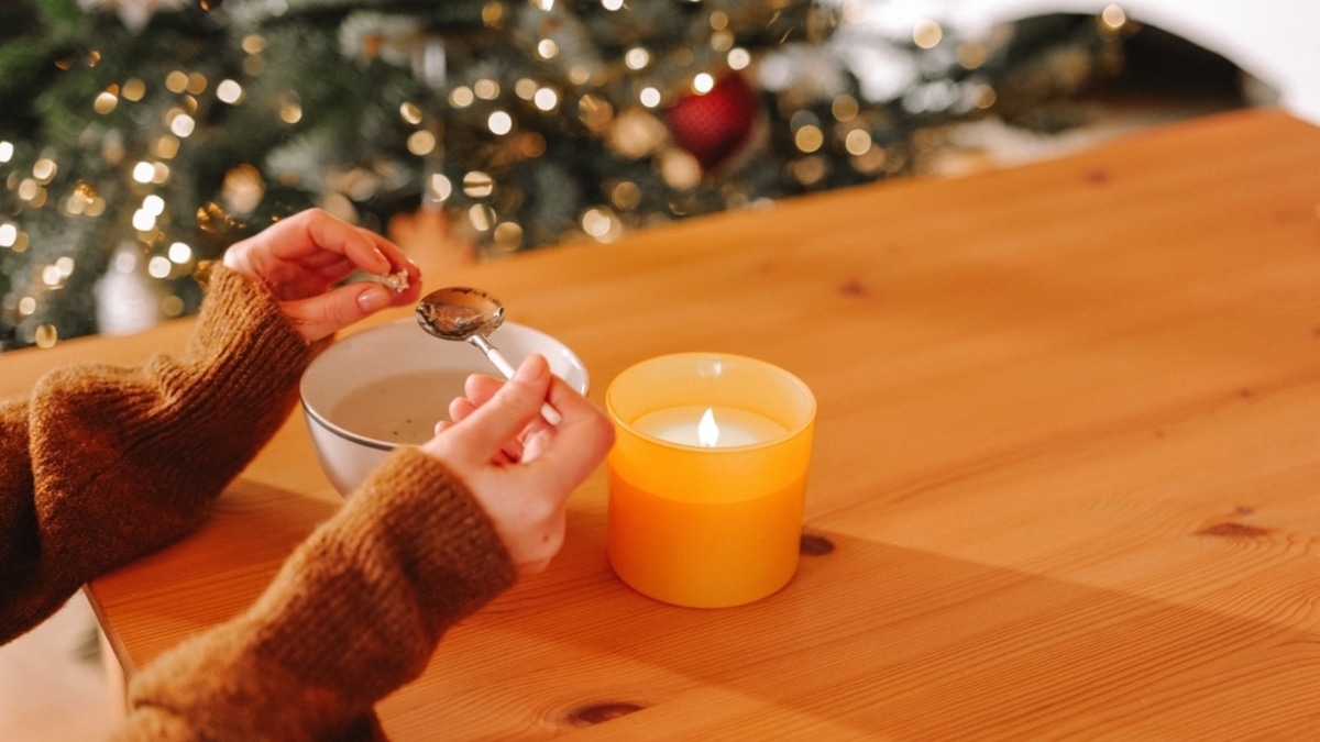 Я ль на свете всех милее? Рождественские гадания на хлебе, яблоках, яйцах и не только Я ль на свете всех милее? Рождественские гадания на хлебе, яблоках, яйцах и не только