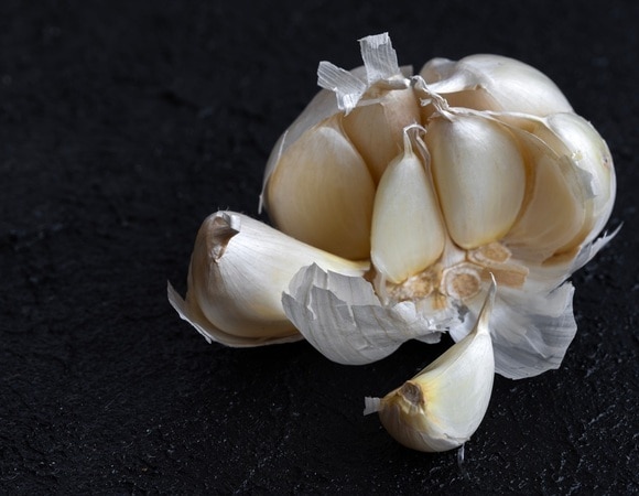 Красота да и только: неожиданные свойства чеснока раскрыла Елена Малышева 