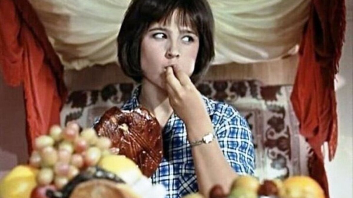 Любимые кинорецепты: 6 праздничных блюд из знаменитых советских фильмов Любимые кинорецепты: 6 праздничных блюд из знаменитых советских фильмов