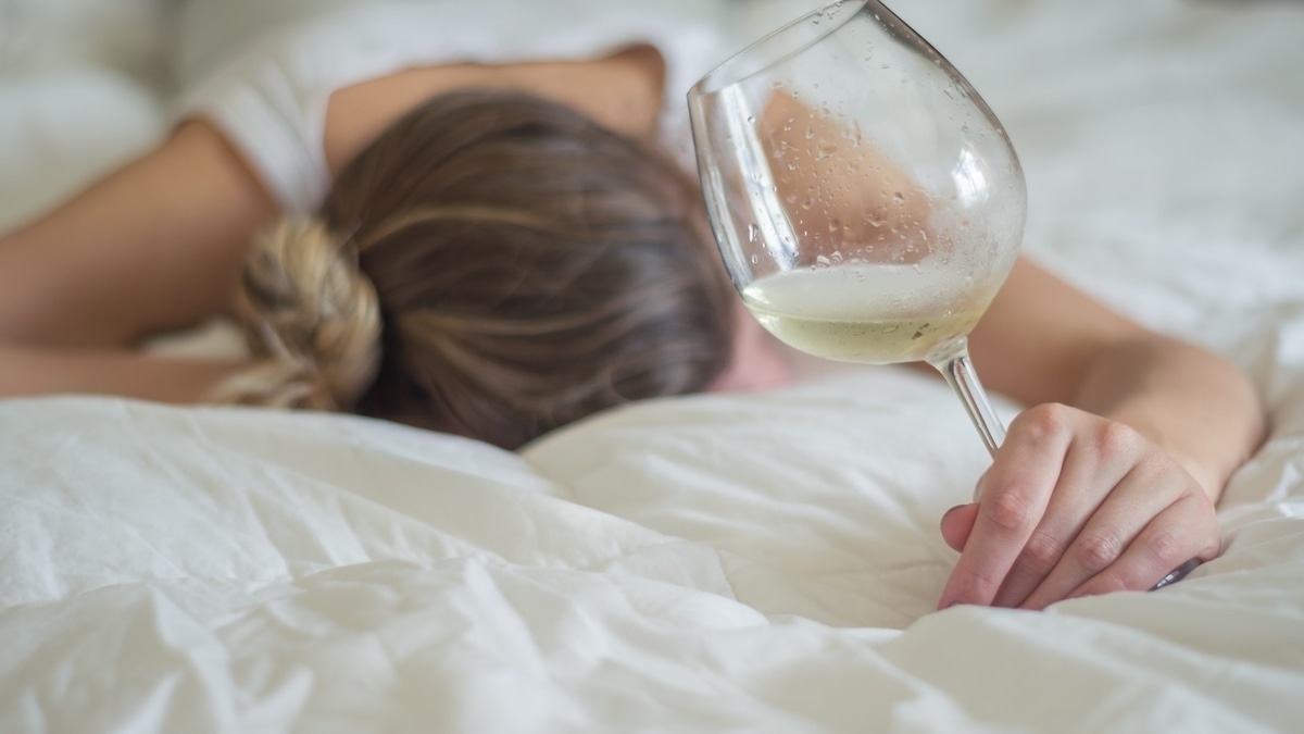 Диетолог Мухина сказала, что спасет от похмелья после новогодней ночи