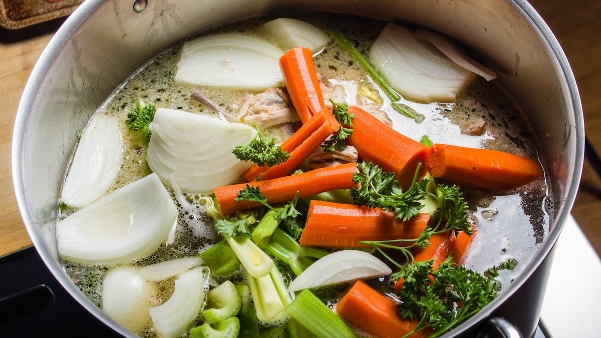 Золотое правило вкусной зажарки: что обжаривать первым — лук или морковь? Золотое правило вкусной зажарки: что обжаривать первым — лук или морковь?