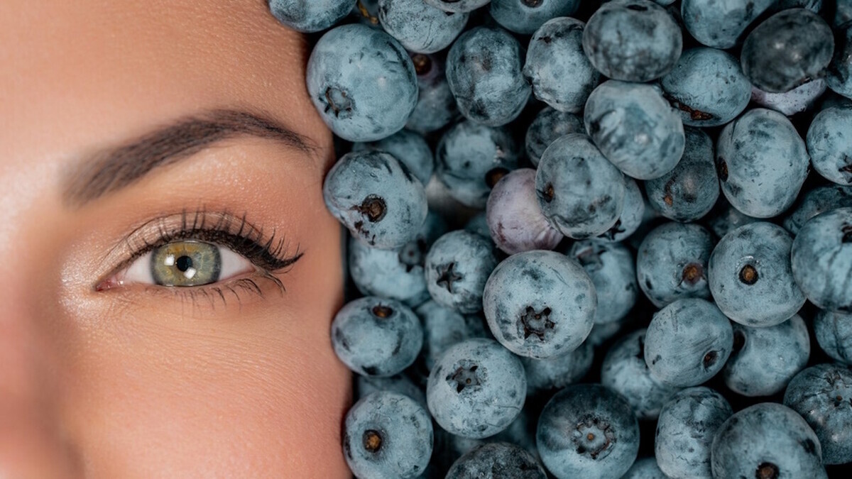 Доктор Мясников объяснил, что нужно есть для здоровья глаз — это не черника и даже не морковь