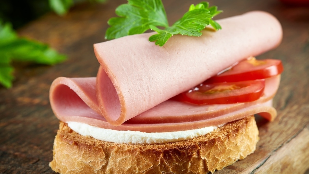 Как часто можно есть колбасу? Соевый белок и усилители вкуса в составе не оставляют выбора