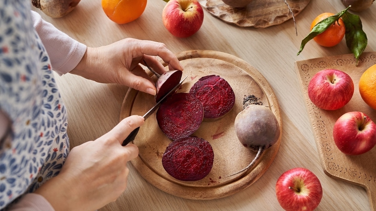 Как вывести пятно от свеклы и спасти одежду — инструкция от клинера