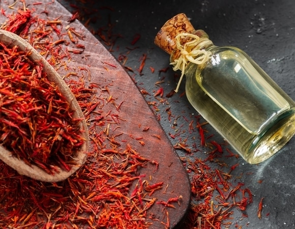 Свежий тренд в кулинарии: аромамасла снова раскрываются в роли специй и приправ Свежий тренд в кулинарии: аромамасла снова раскрываются в роли специй и приправ