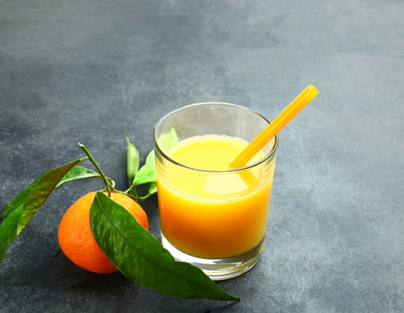 Компот из мандаринов: необычный напиток на случай, если праздничные цитрусовые уже приелись Компот из мандаринов: необычный напиток на случай, если праздничные цитрусовые уже приелись