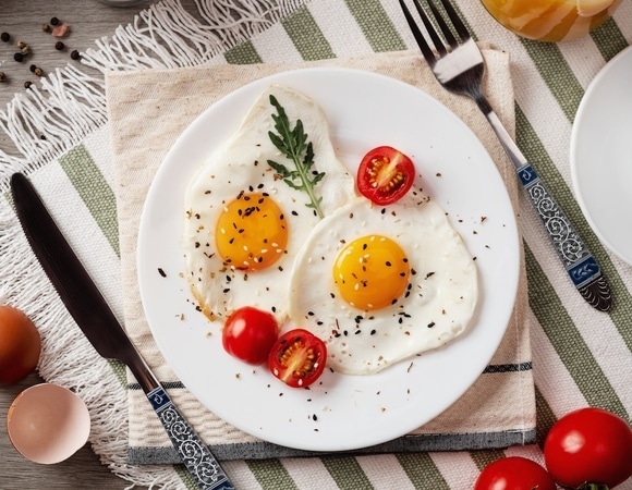 Выводим яичницу на новый уровень: шеф-повар раскрыла лайфхаки для идеальной глазуньи Выводим яичницу на новый уровень: шеф-повар раскрыла лайфхаки для идеальной глазуньи
