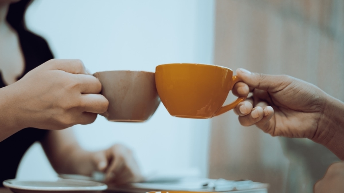 Теледоктор Мясников перечислил продукты, спасающие нас от свободных радикалов — чай и кофе в списке