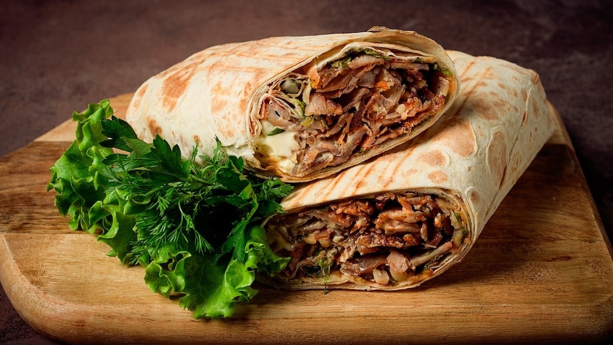 Забудьте про «кетчунез»! Сделайте «белый» и томатный соусы для домашней шаурмы сами — настоящий изыск