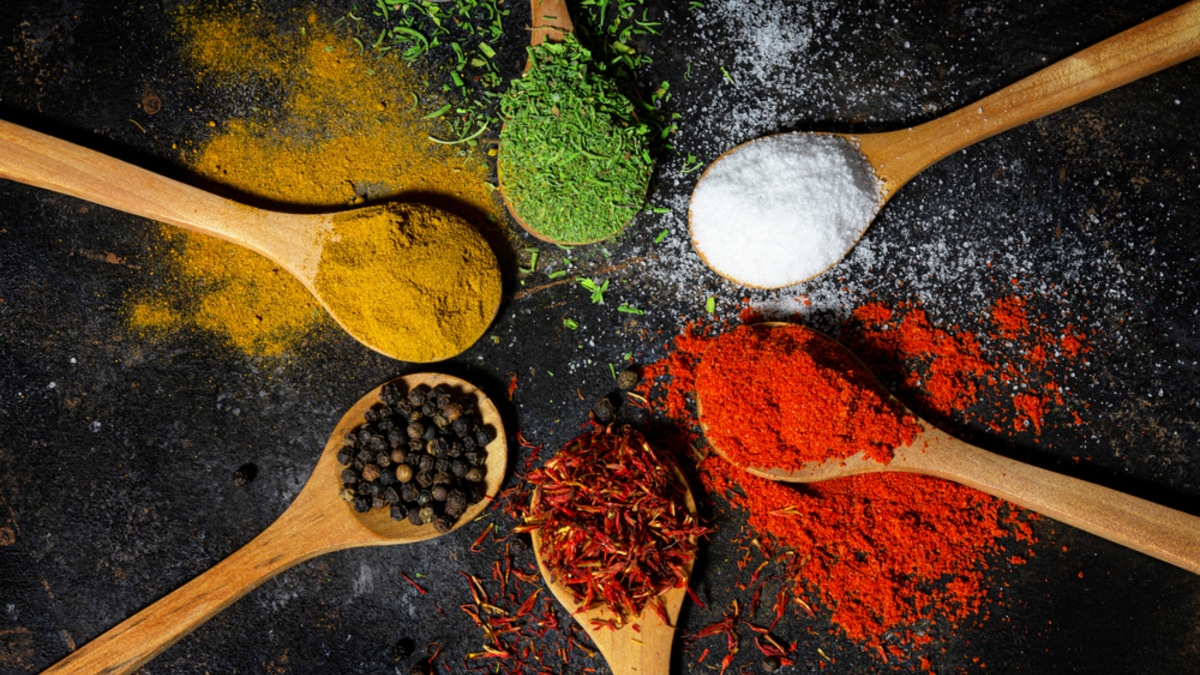 Солью сыт не будешь: вот топ-5 заменителей самого популярного усилителя вкуса