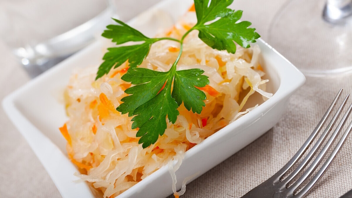 Сколько квашеной капусты можно съедать в день? Вычислили самую здоровую норму Сколько квашеной капусты можно съедать в день? Вычислили самую здоровую норму