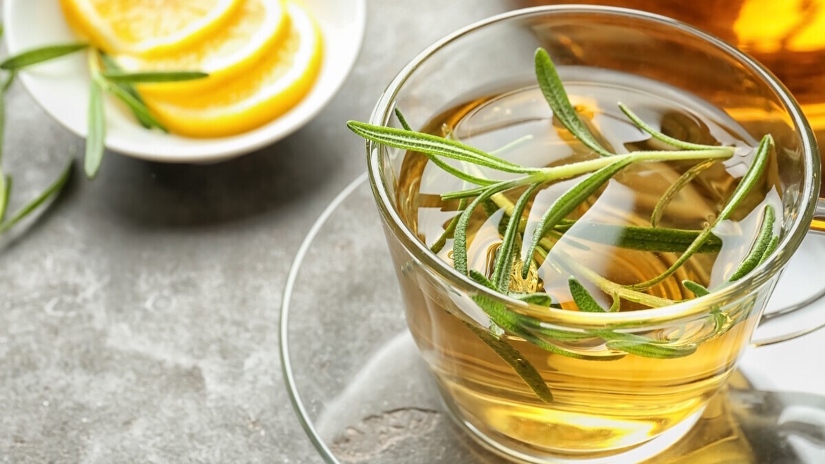 Не зеленый, не ромашковый: есть другой чай, помогающий быстрее заснуть 