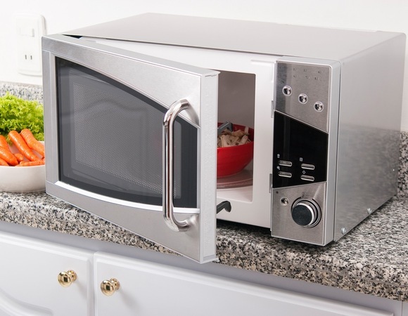 Ваша микроволновка может больше, чем вы думаете! Необычные способы использования привычной техники