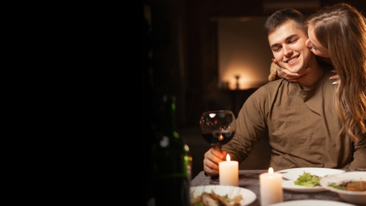 Романтический вечер дома: 5 идей, как порадовать мужчину сытным ужином