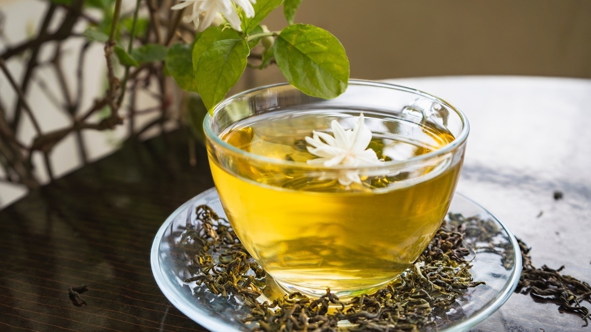 И омолодит, и жизнь продлит: доктор Мясников перечислил плюсы зеленого чая
