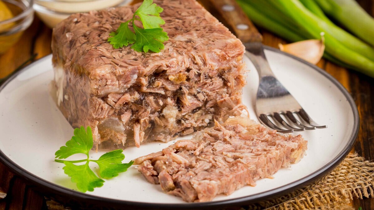 Уже не то! Перечислены 4 ингредиента, которые нельзя добавлять в холодец