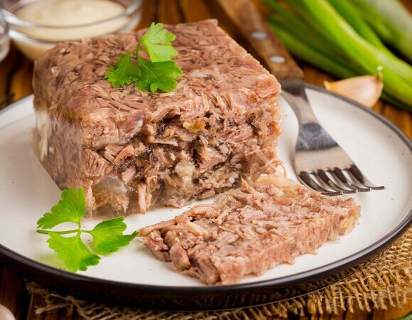 Уже не то! Перечислены 4 ингредиента, которые нельзя добавлять в холодец Уже не то! Перечислены 4 ингредиента, которые нельзя добавлять в холодец