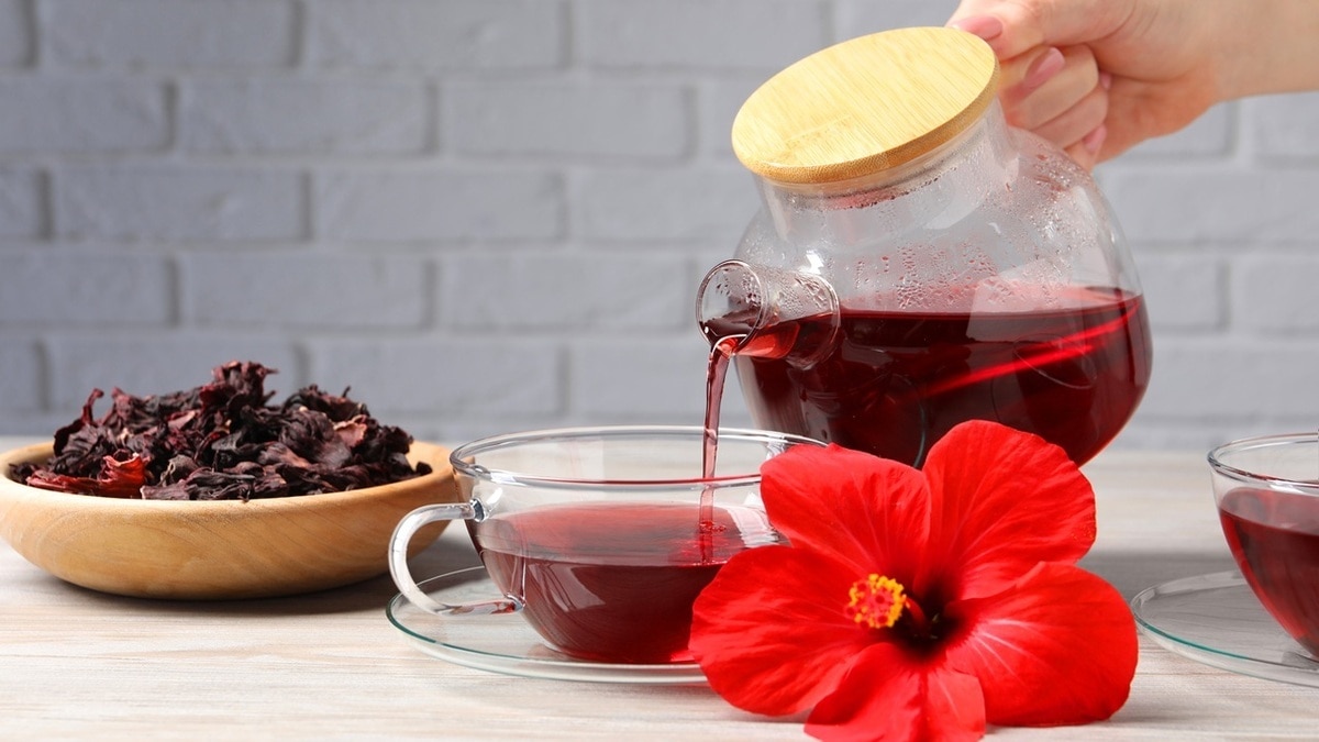 Только один вид чая поможет снизить давление — рекомендация доктора Малышевой