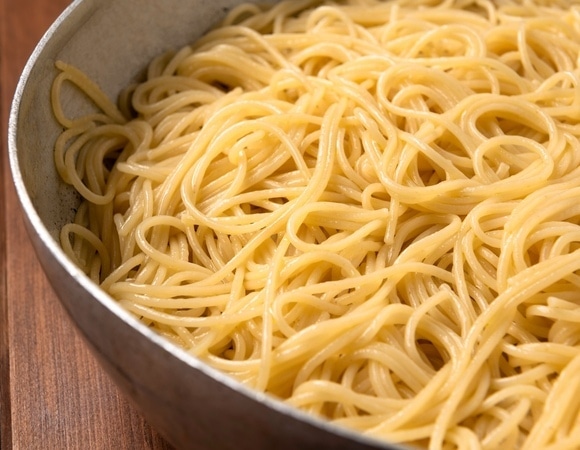 Элементарный «трюк» превратит макароны в полезный гарнир — как это сделать Элементарный «трюк» превратит макароны в полезный гарнир — как это сделать