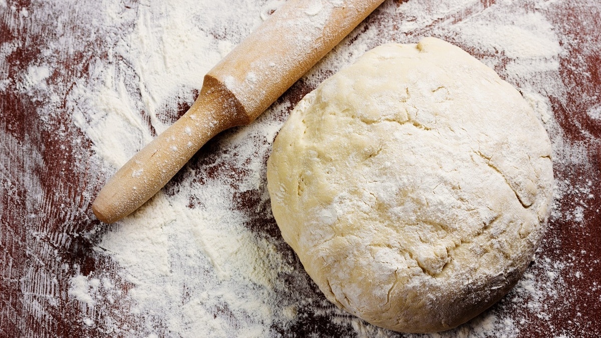 Как раскатать дрожжевое тесто — этот метод используют лучшие шеф-повара Как раскатать дрожжевое тесто — этот метод используют лучшие шеф-повара
