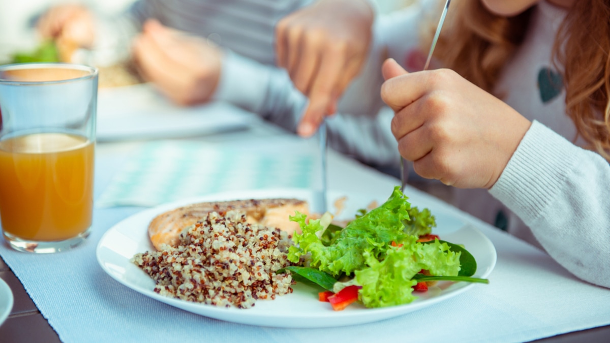 Почему в Индии едят руками, а в Японии – палочками? Культура питания разных стран