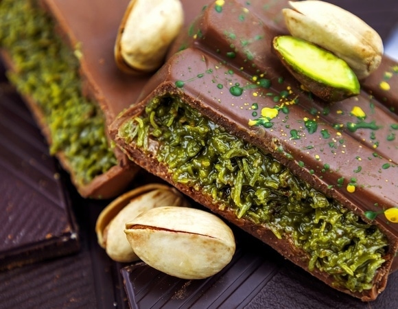 Кто придумал дубайский шоколад и почему он стал таким популярным? Кто придумал дубайский шоколад и почему он стал таким популярным?