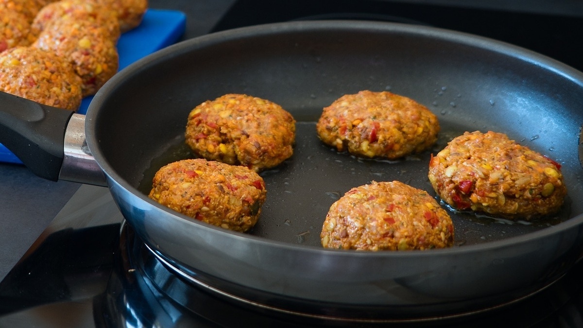 Как быстро разморозить фарш — эти 4 способа позволят сэкономить время и нервы