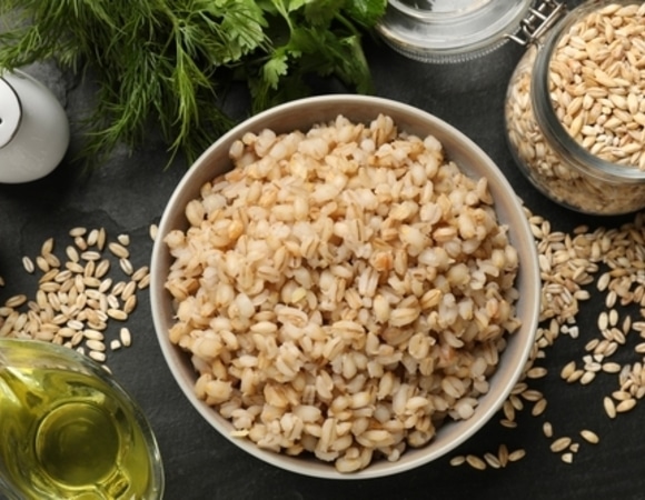 Как запарить перловку в термосе, чтобы она стала полноценным блюдом — полезнее макарон и картофеля Как запарить перловку в термосе, чтобы она стала полноценным блюдом — полезнее макарон и картофеля