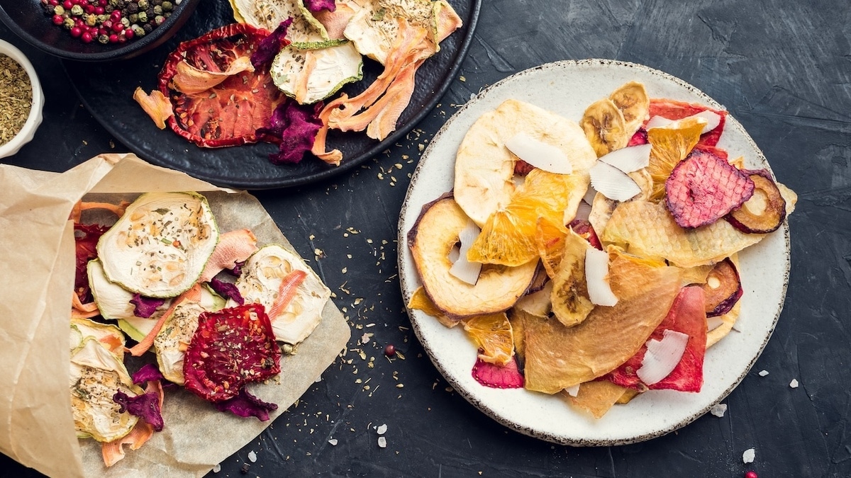 На перекус, под кино и просто так: диетолог перечислил 5 видов полезных чипсов На перекус, под кино и просто так: диетолог перечислил 5 видов полезных чипсов