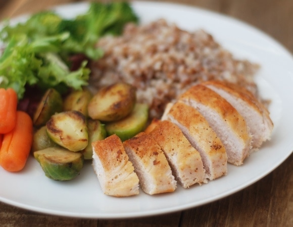 Ясный ум и тонкая талия: какое диетическое мясо способно оградить от серьезных возрастных проблем