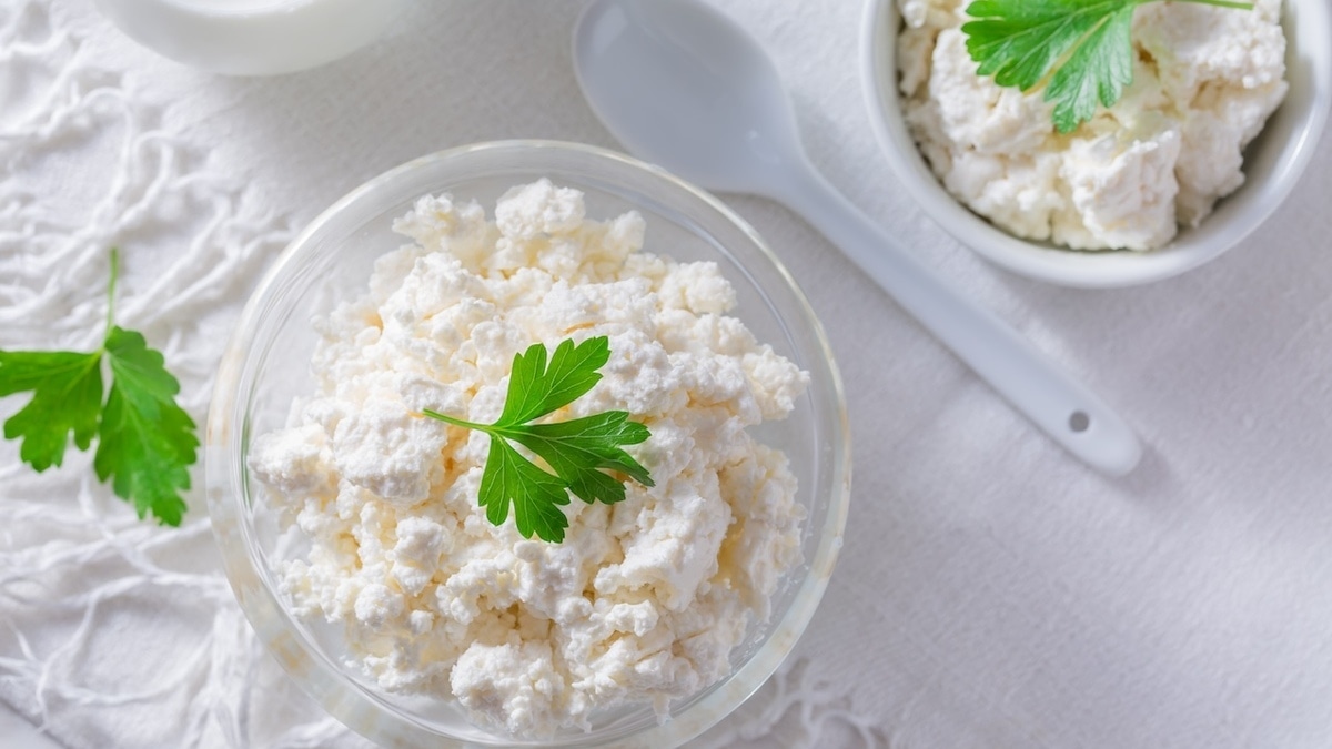 Перечислены главные признаки качественного творога: что нужно обязательно проверить на этикетке