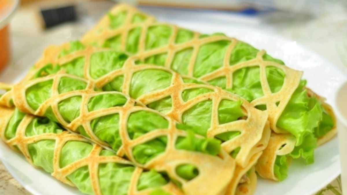 Шедевры на сковороде: как приготовить знаменитые «блины из бутылки» — суперпростой рецепт