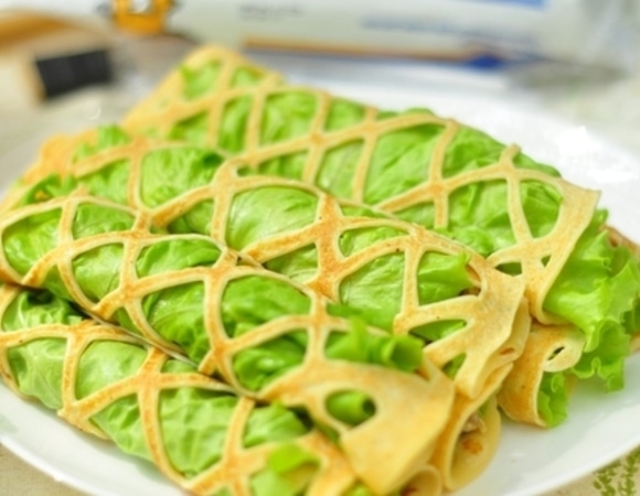 Шедевры на сковороде: как приготовить знаменитые «блины из бутылки» — суперпростой рецепт Шедевры на сковороде: как приготовить знаменитые «блины из бутылки» — суперпростой рецепт