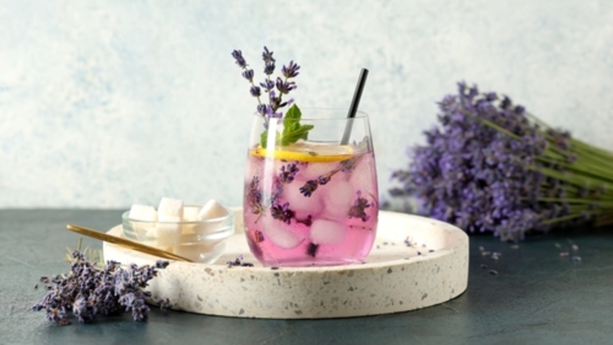 Эти цветы спасают от стресса: завариваем чай, ставим букет в спальне и спим без тревог