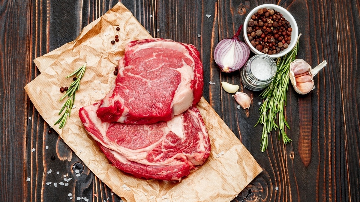 Доктор Мясников озвучил, что страдает от употребления красного мяса больше всего — это не сердце и даже не сосуды