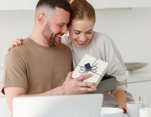 Небанально и вкусно: какой съедобный подарок вручить мужчине на 23 февраля? 