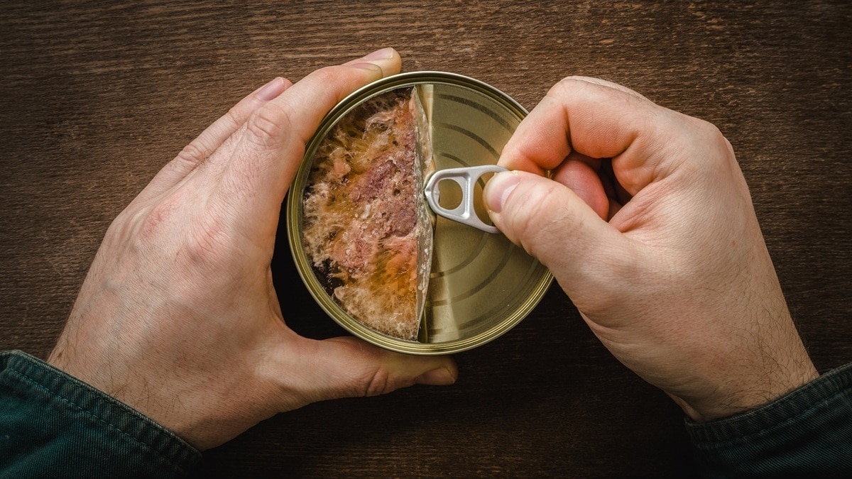 Жир, соль и никакой пользы: доктор Мясников поставил крест на популярном мясном полуфабрикате