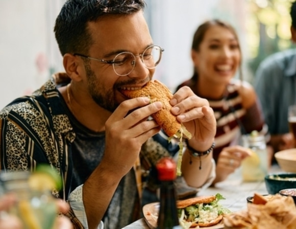 Не только холестерин: диетолог назвала по-настоящему слабые места в рационе мужчины