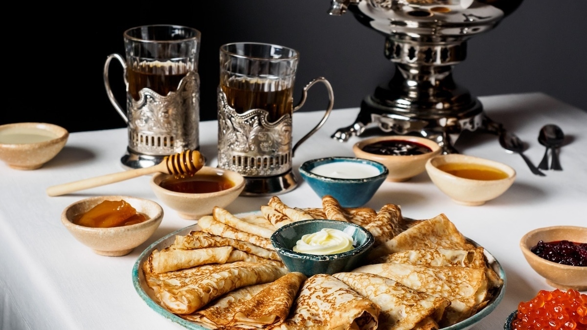 От вина до кваса: диетолог Мухина помогла подобрать лучшие напитки к блинам 