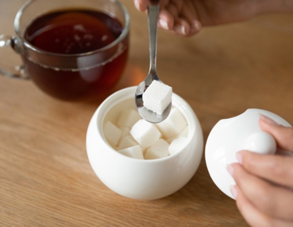 Не кровь, а засахаренное варенье: что происходит с организмом, если вовремя не сказать сладкому «стоп»