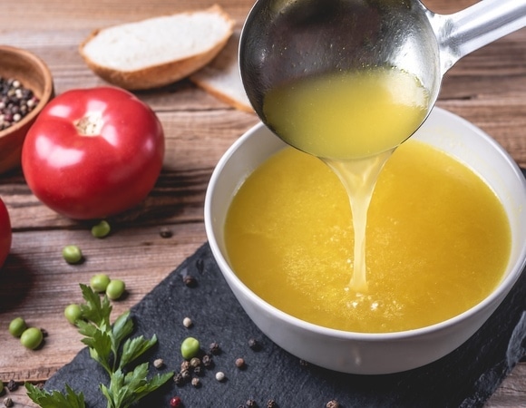 Из чего сварить насыщенный овощной бульон — простым рецептом поделился шеф-повар Алехин Из чего сварить насыщенный овощной бульон — простым рецептом поделился шеф-повар Алехин