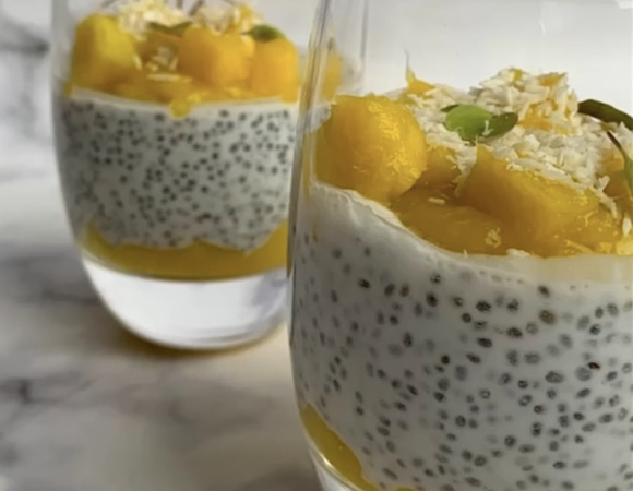 Манговый чиа-пудинг: готовим дома полезную сладость — идеальный завтрак или романтический десерт Манговый чиа-пудинг: готовим дома полезную сладость — идеальный завтрак или романтический десерт