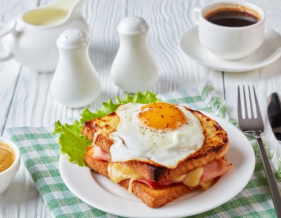 Какой завтрак предпочитают читатели «Едим дома»? Мы провели опрос и узнали мнение экспертов по этому поводу