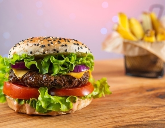 Жить, чтобы есть: какие продукты вызывают привыкание и мешают похудеть?