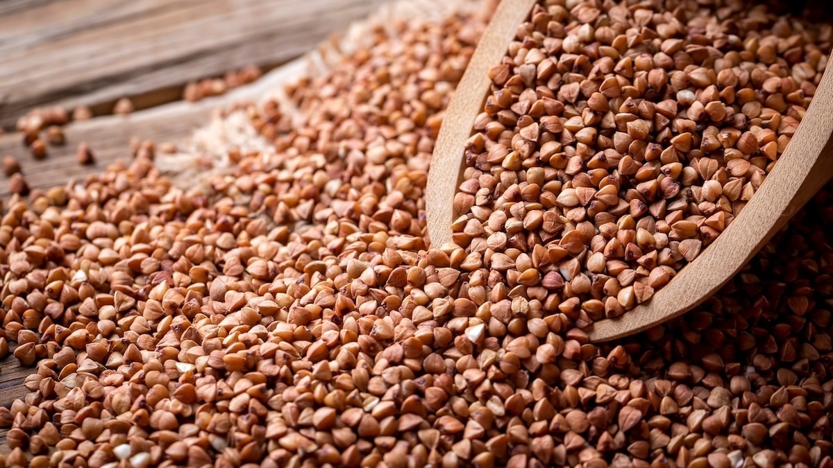 Коричневая или зеленая? Эксперт по питанию объяснила, какая гречка полезнее