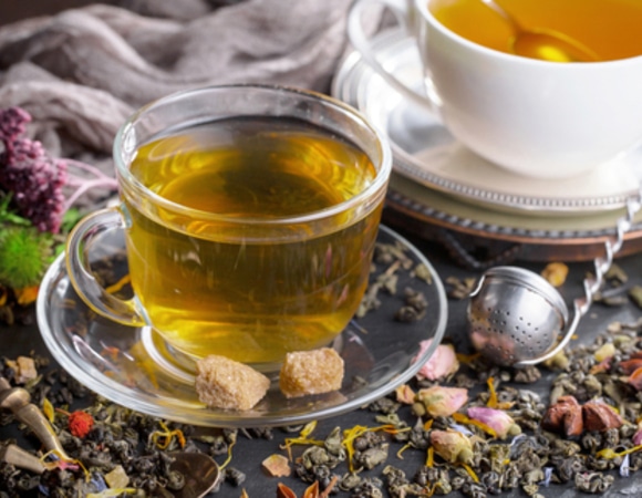 «Не стоит злоупотреблять»: зеленый чай — вовсе не безобидный напиток, рассказала диетолог «Не стоит злоупотреблять»: зеленый чай — вовсе не безобидный напиток, рассказала диетолог