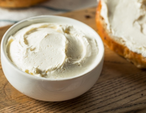 Термостатная сметана: стоит ли переплачивать в погоне за пользой? Объясняет доктор Мясников Термостатная сметана: стоит ли переплачивать в погоне за пользой? Объясняет доктор Мясников