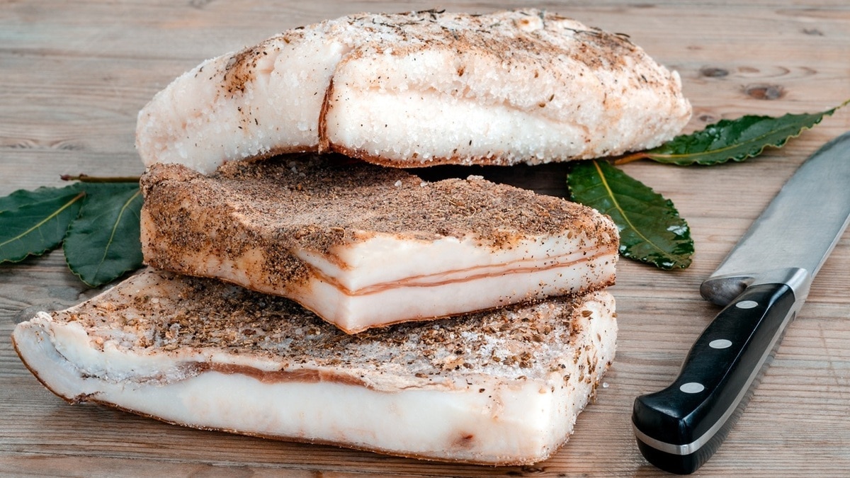 Доктор Мясников признался, что полюбил сало благодаря маме: в продукте есть польза — и немалая