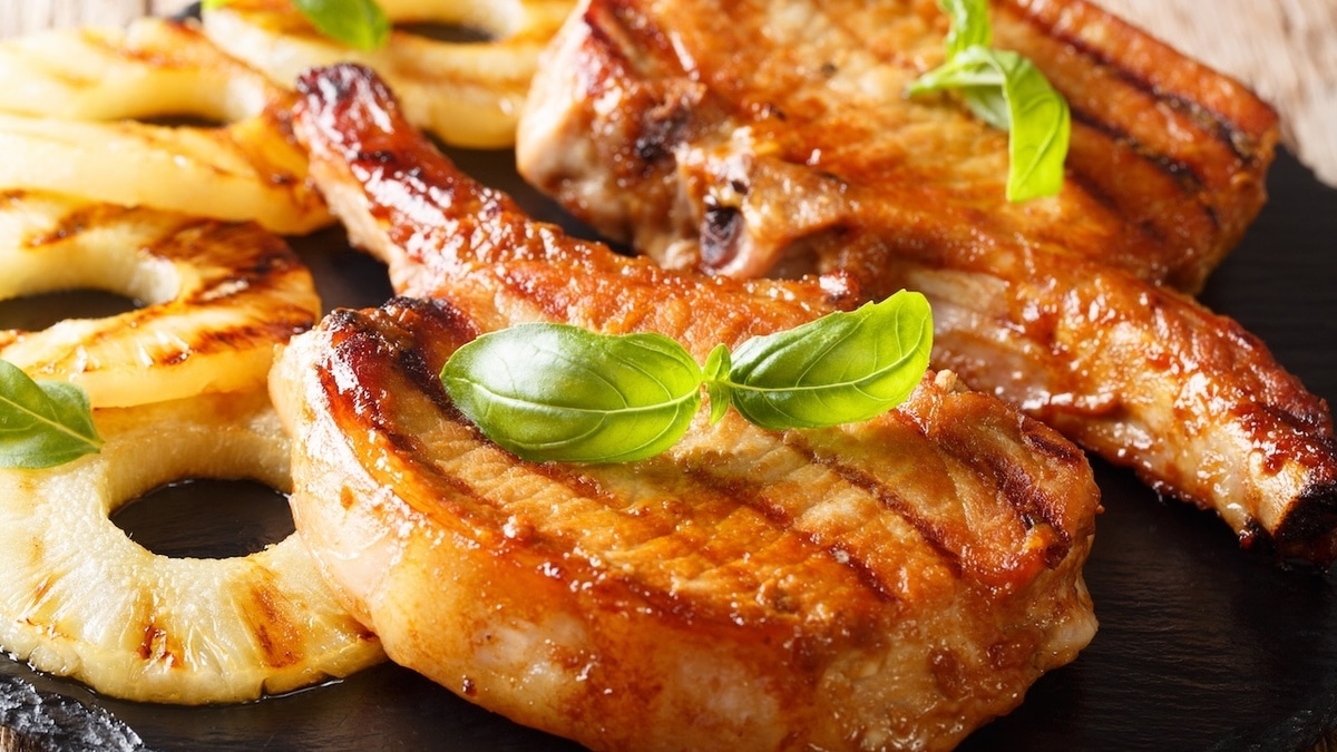 С чем есть ананас: диетолог предложила неожиданное сочетание — порадует и мясоедов, и гурманов