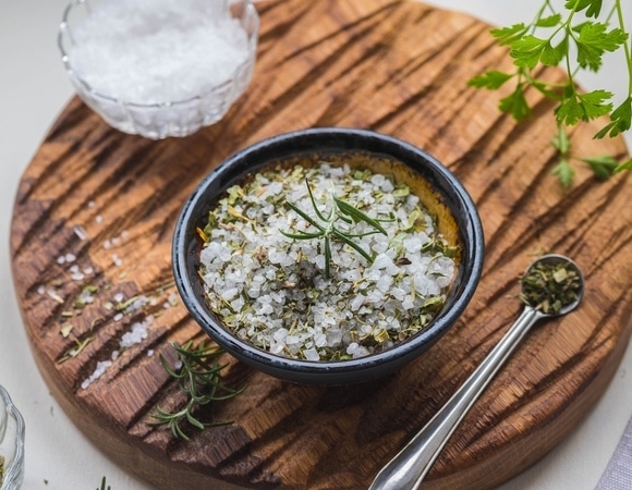 «Должны ограничивать»: чем адыгейская соль лучше обычной? 